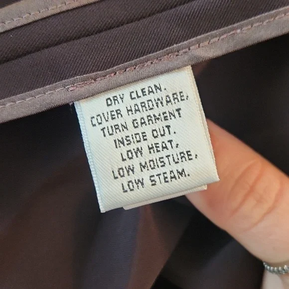 ST. JOHN two piece jacket and pants - Picture 8 of 12